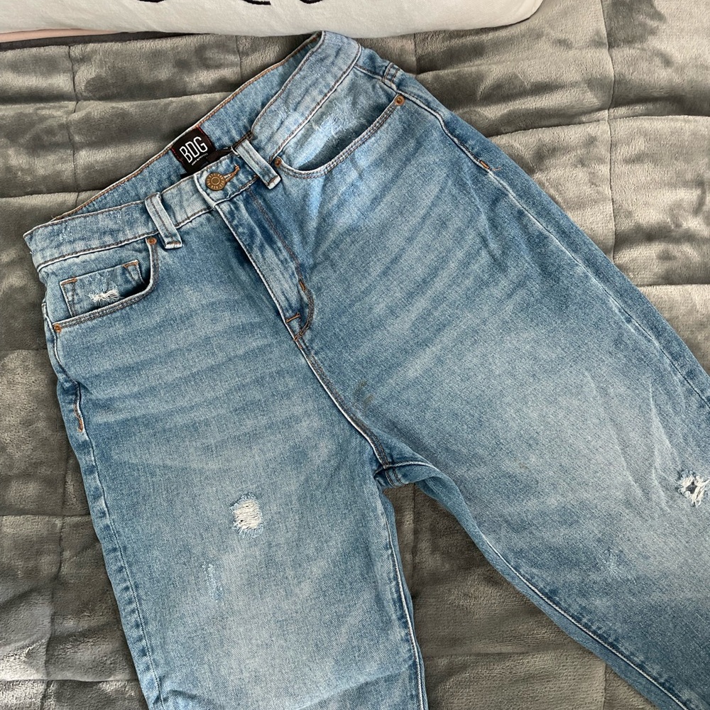 BDG “High-rise Mom jean”